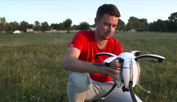 Elektryczne chińskie rolki i dron-jajko!